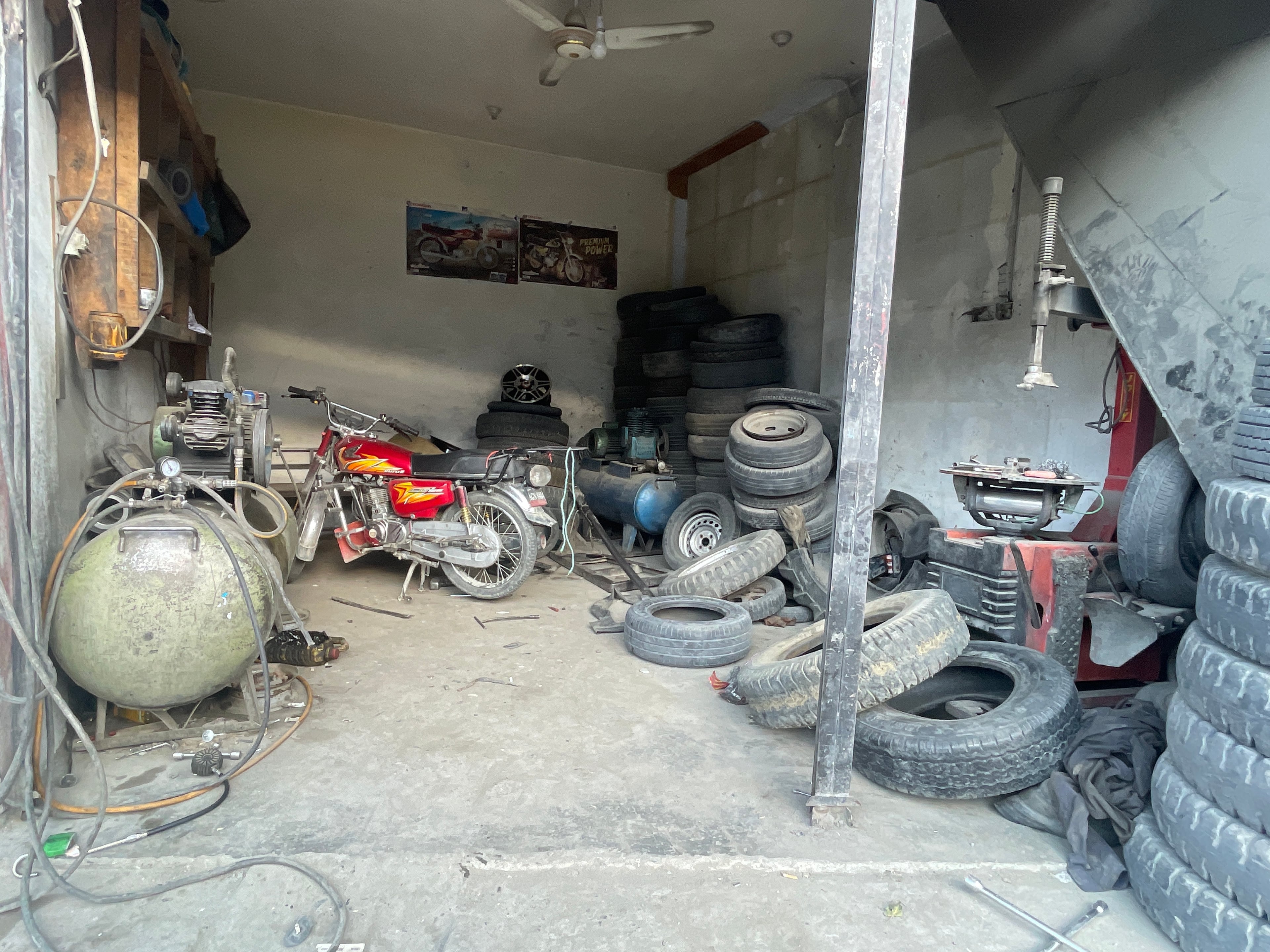 Masroor Car Tyre Puncture Shop Chitral — photo